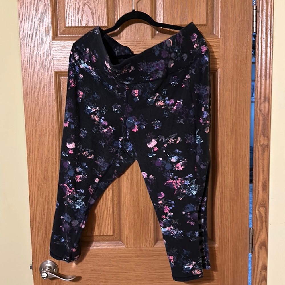 22/24 livi active capri